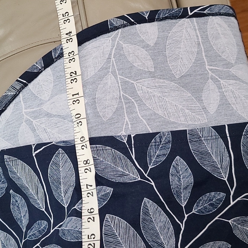 LuLaRoe Simply Comfortable Woms Shirt Tunic Navy W/ White Leaves High Low Hem 2X - Picture 7 of 7